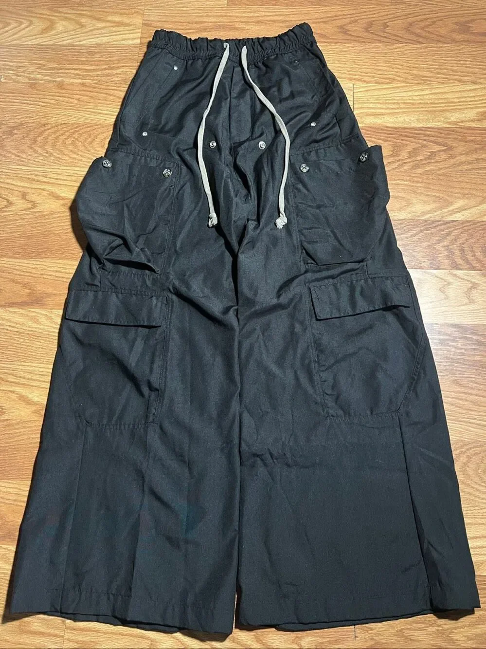 MNML Men’s Rave Wideleg Cargo Rave Pants Medium